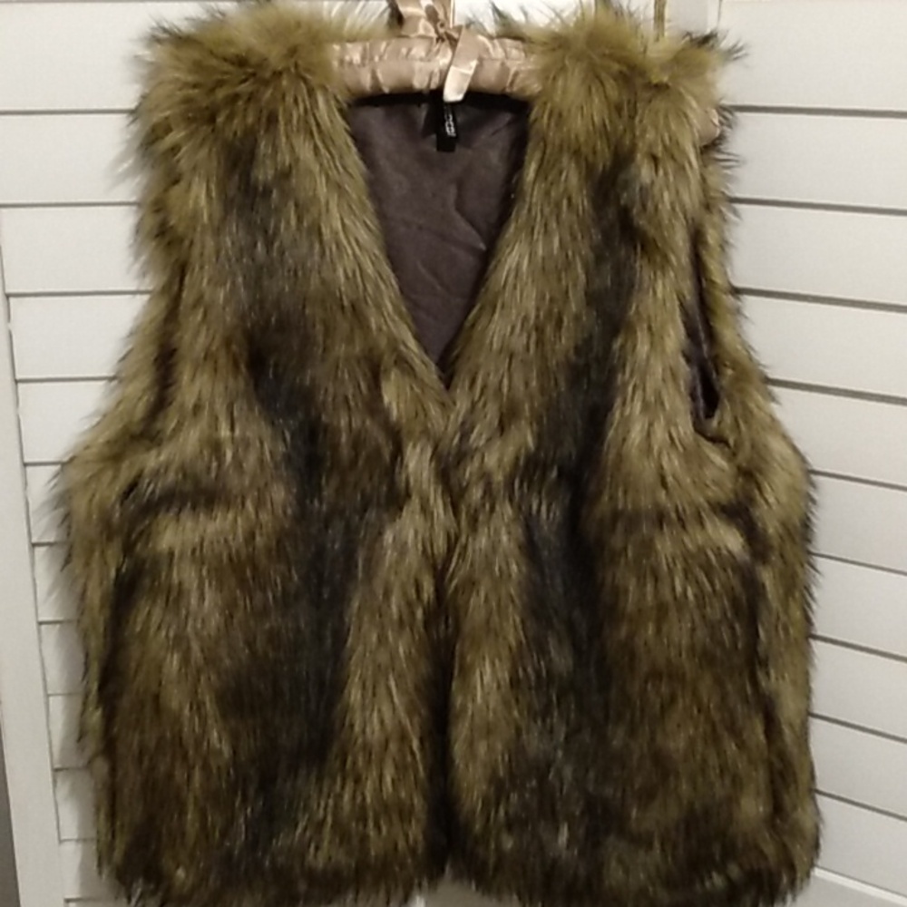 H&M Faux Fur Vest in Tan and Brown
